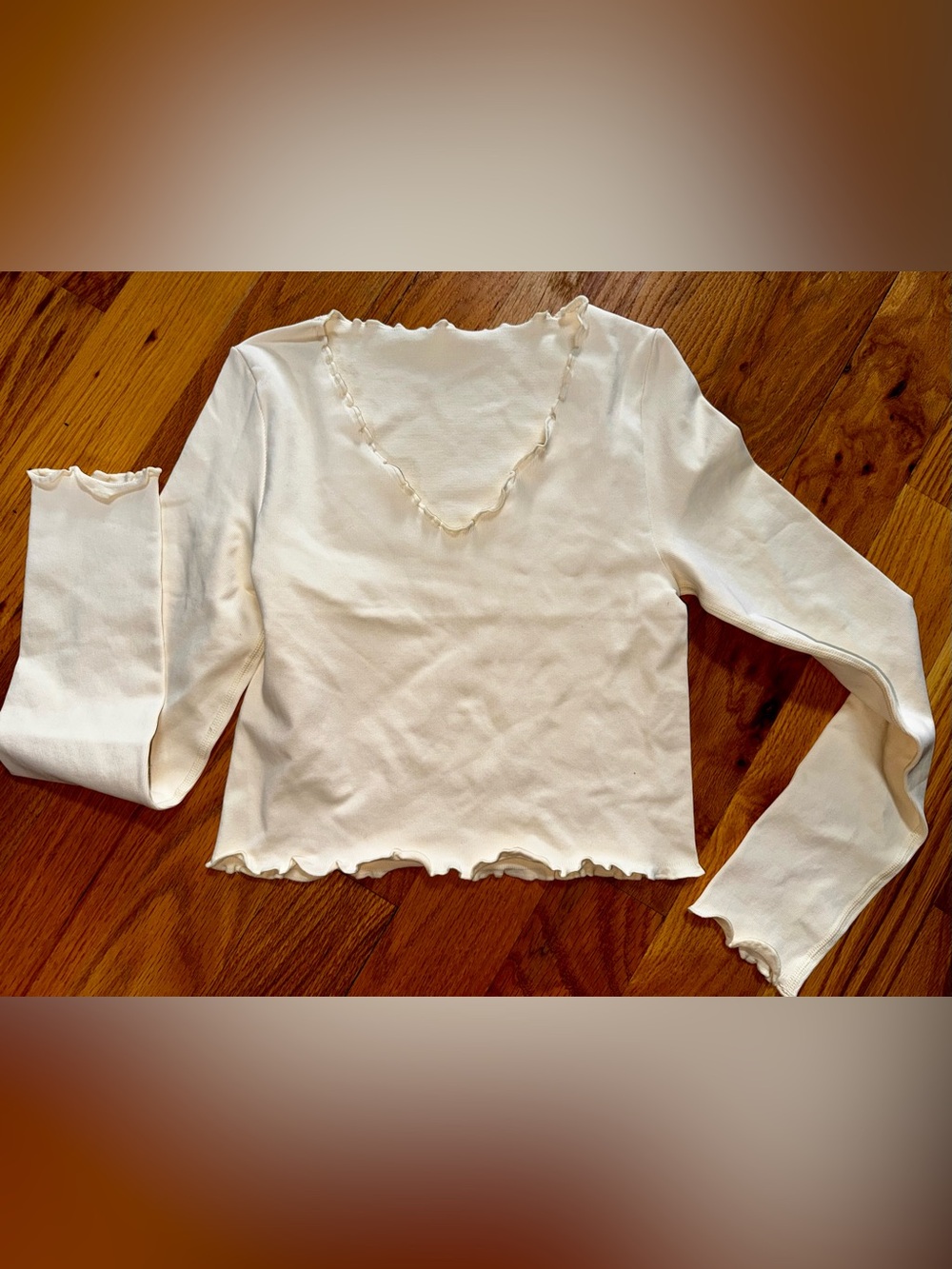 OQQ  Long Sleeve V neck Top Soft Yellow Size Medium